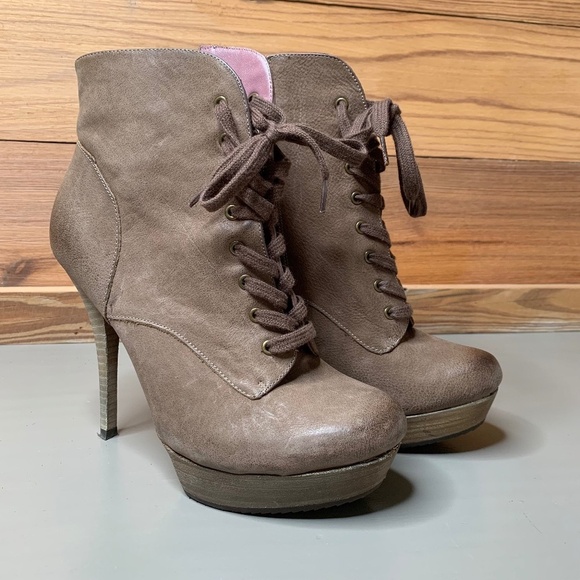 Luxury Rebel Ricki High Heel Platform Leather Ankle Boots 4.5in - Picture 1 of 11